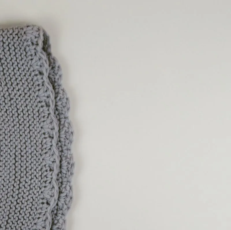 Capota de punto gris