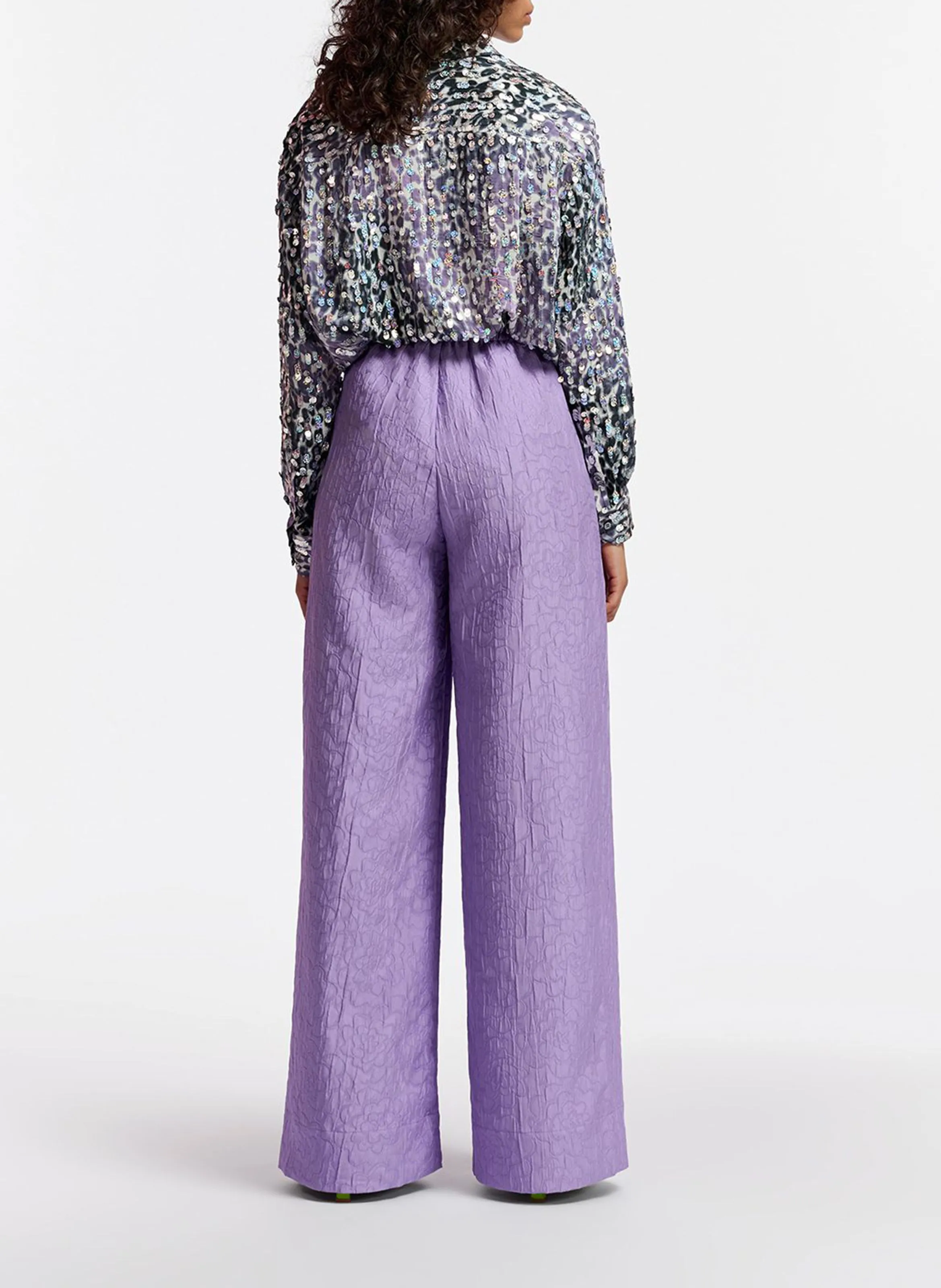 ESSENTIEL ANTWERP GONE  PANTALóN ANCHO DE JACQUARD DE FLORES EN VIOLETA