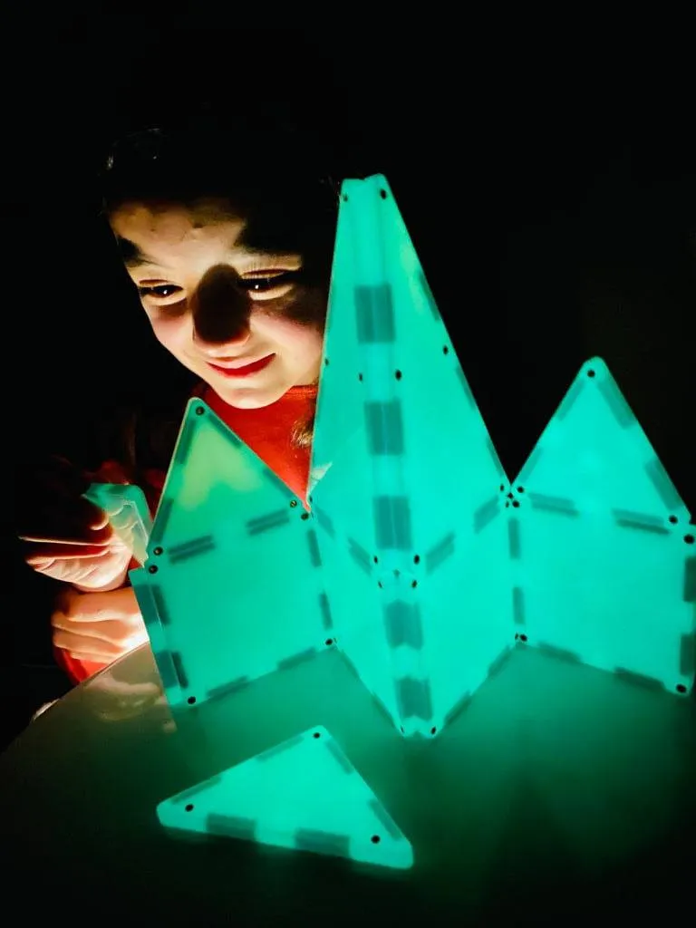 Imanix Glow in the Dark 16 piezas · Braintoys