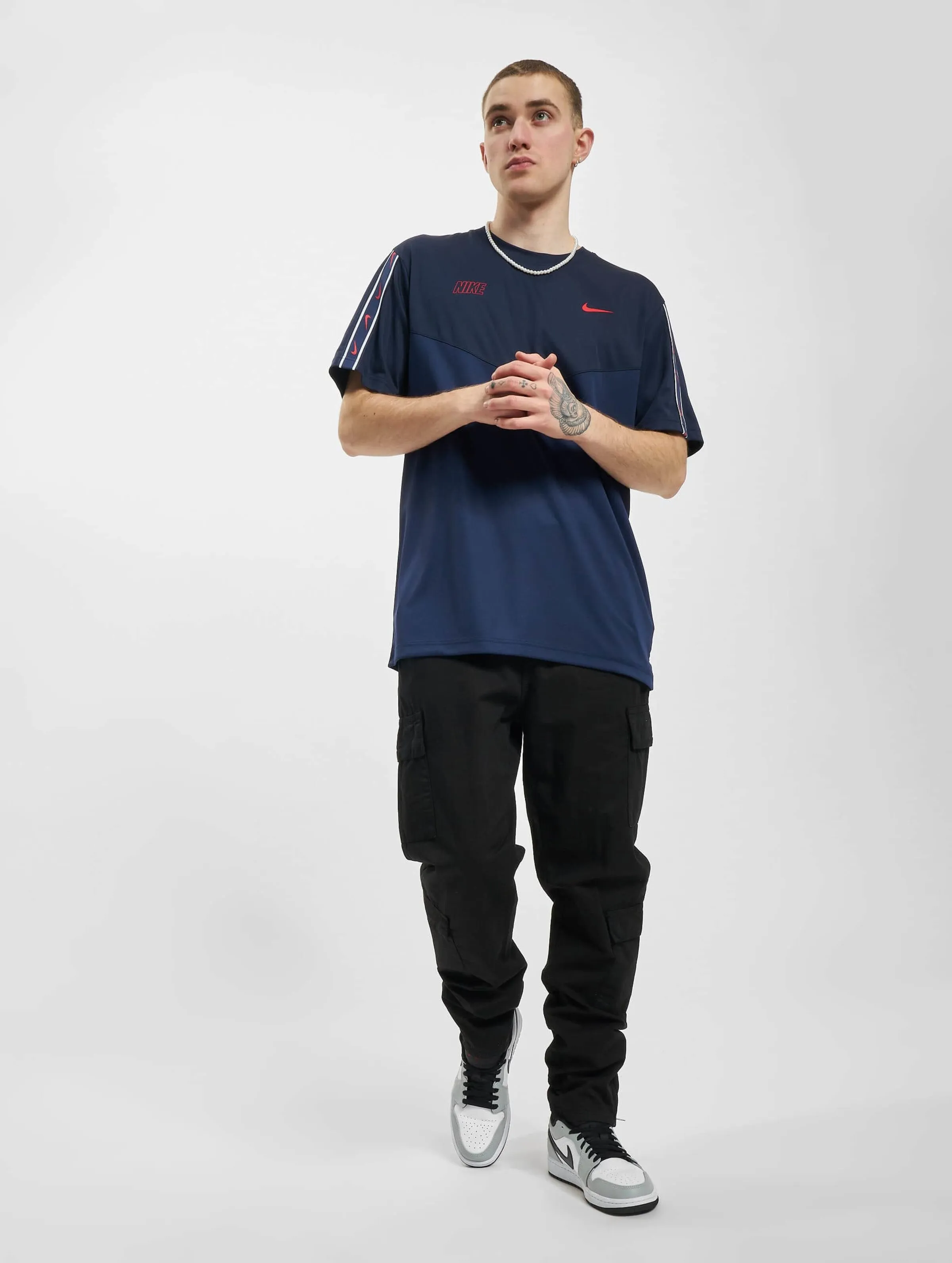 NIKE NIKE NSW REPEAT TSHIRT BLUE/BLACKENED BLUE/WHITE