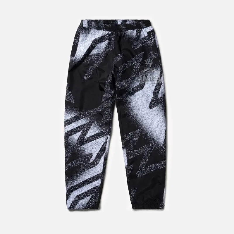 PANTALONES ARIES ARISE UMJM0566CKW X UMBRO TRAINING PANT