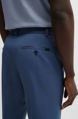 Pantalones de corte moderno de mezcla de lana elástica técnica
