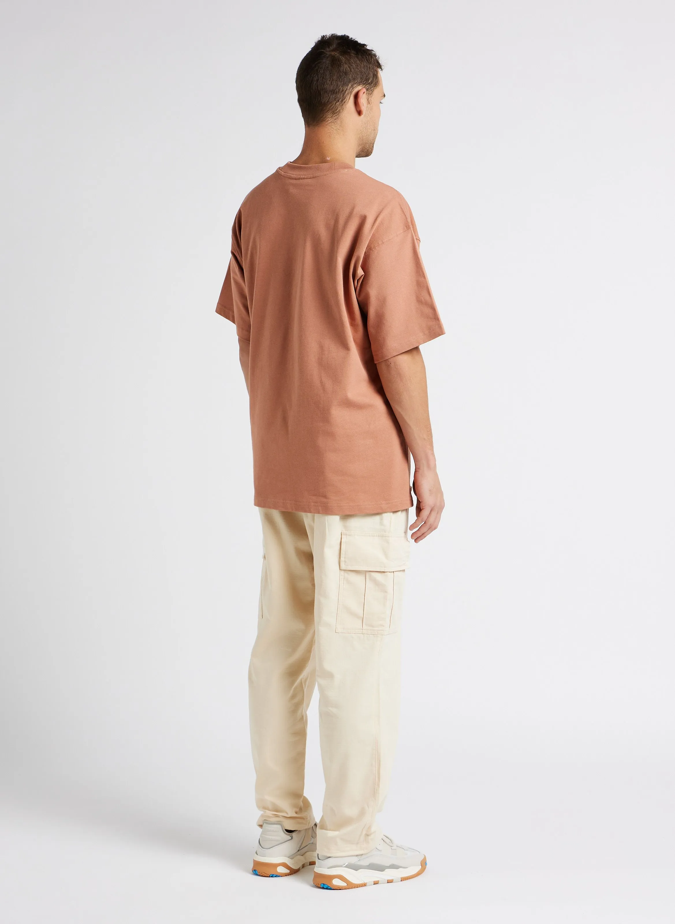 Pantalón cargo holgado en beige
