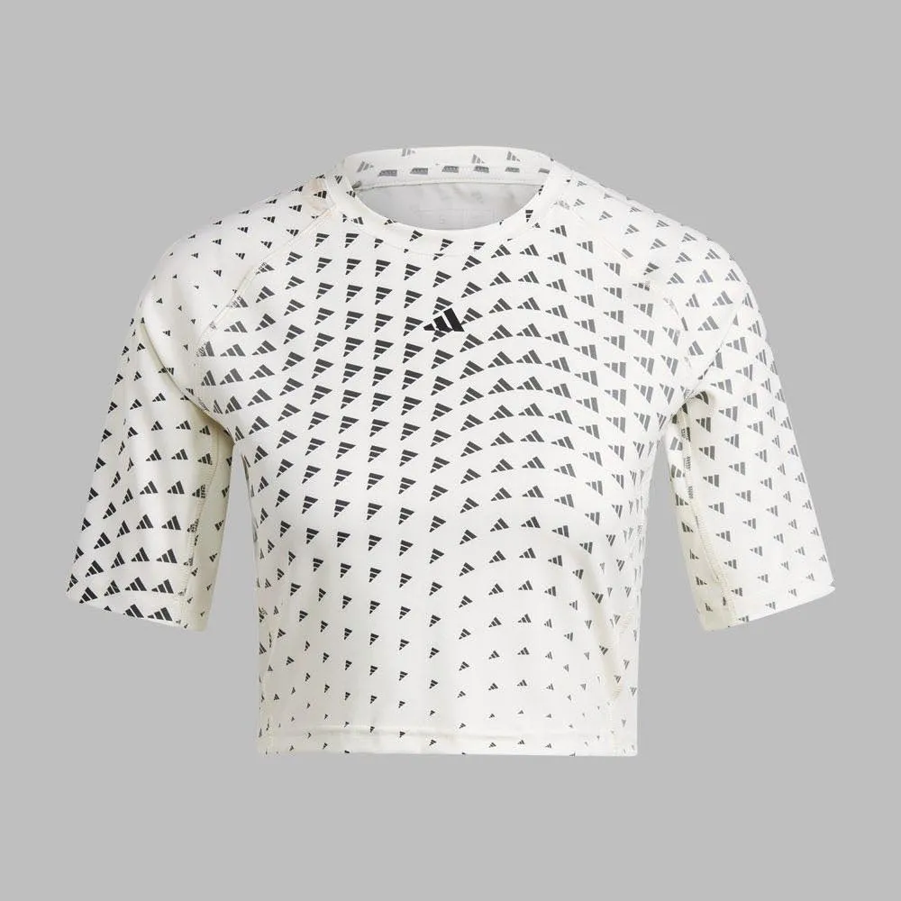 Playera adidas Brand Love Pacer Mujer