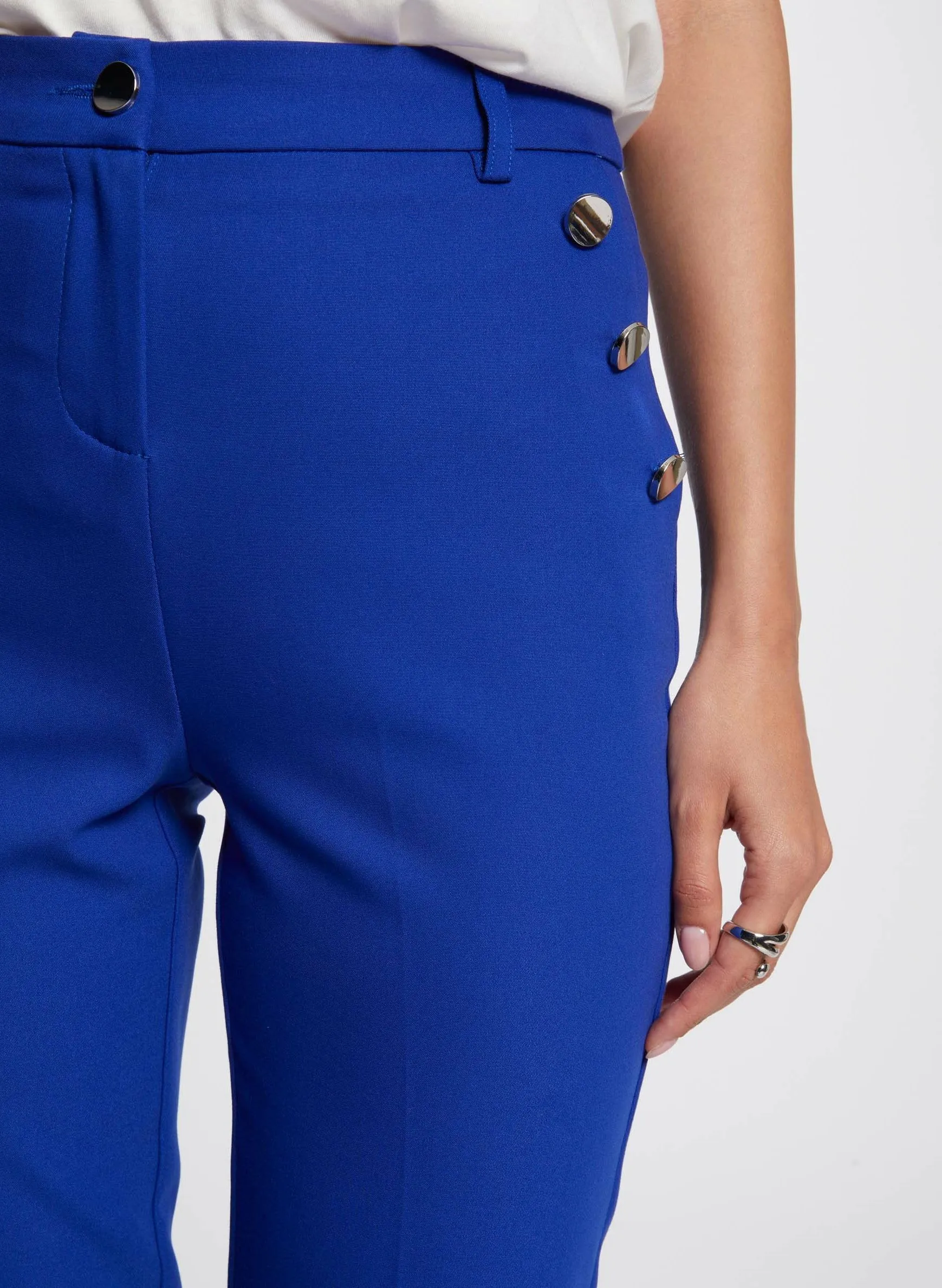 PRATY.F  PANTALóN AJUSTADO 7/8 CON BOTONES DE MEZCLA DE ALGODóN EN AZUL
