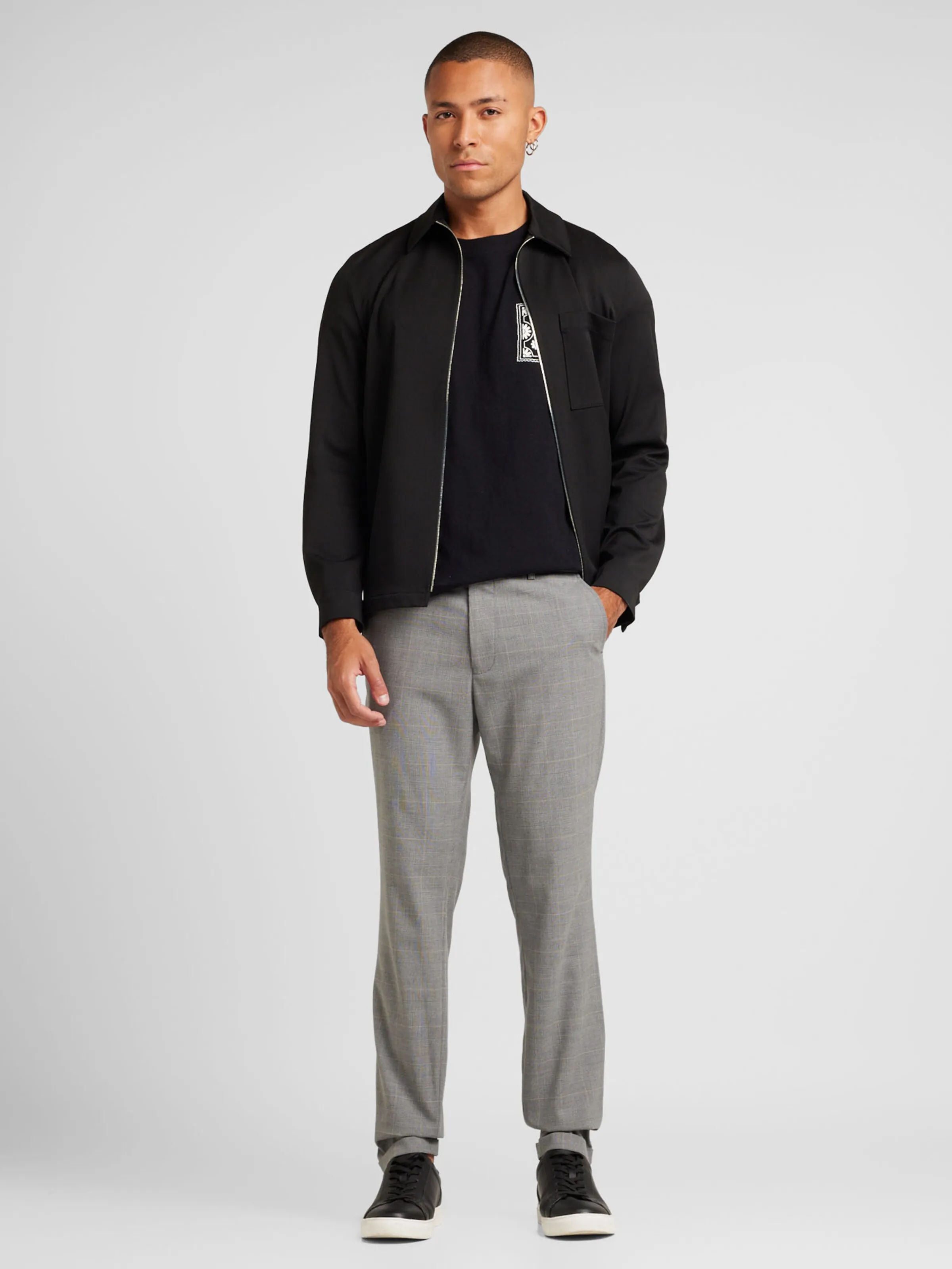 regular Pantalón chino 'Liam' Matinique en Gris, Antracita