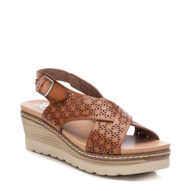 Sandalia de mujer XTI 140905 Taupe