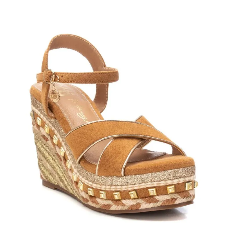 Sandalia de mujer XTI 142670 Camel