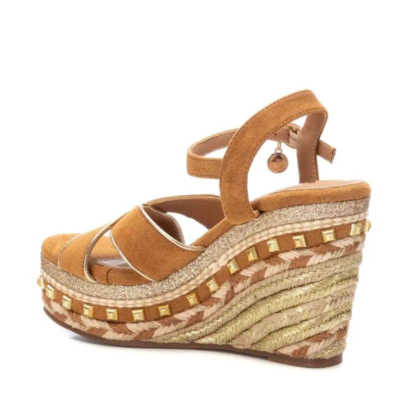 Sandalia de mujer XTI 142670 Camel