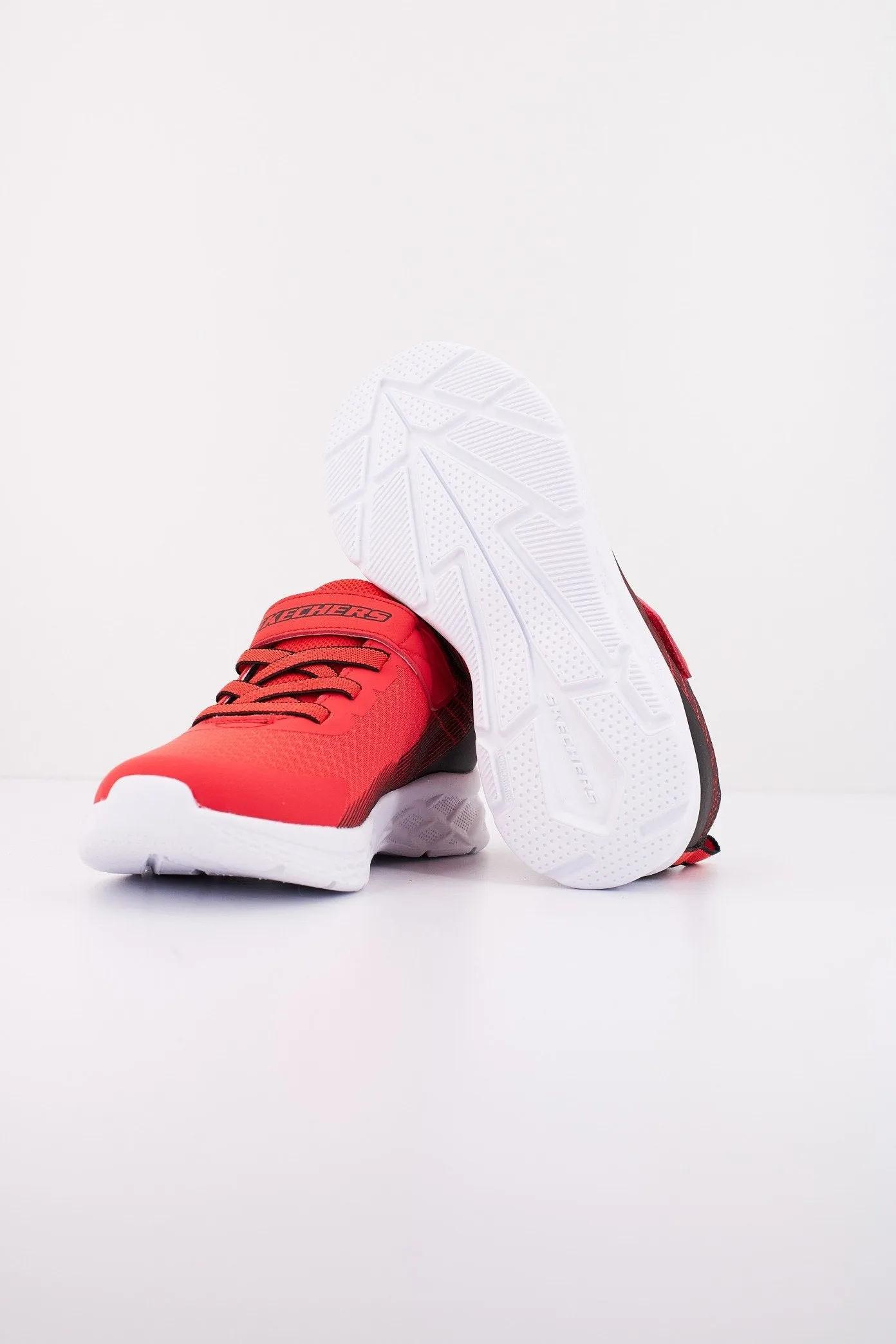 SKECHERS