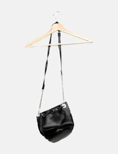 Zara Bolso negro polipiel